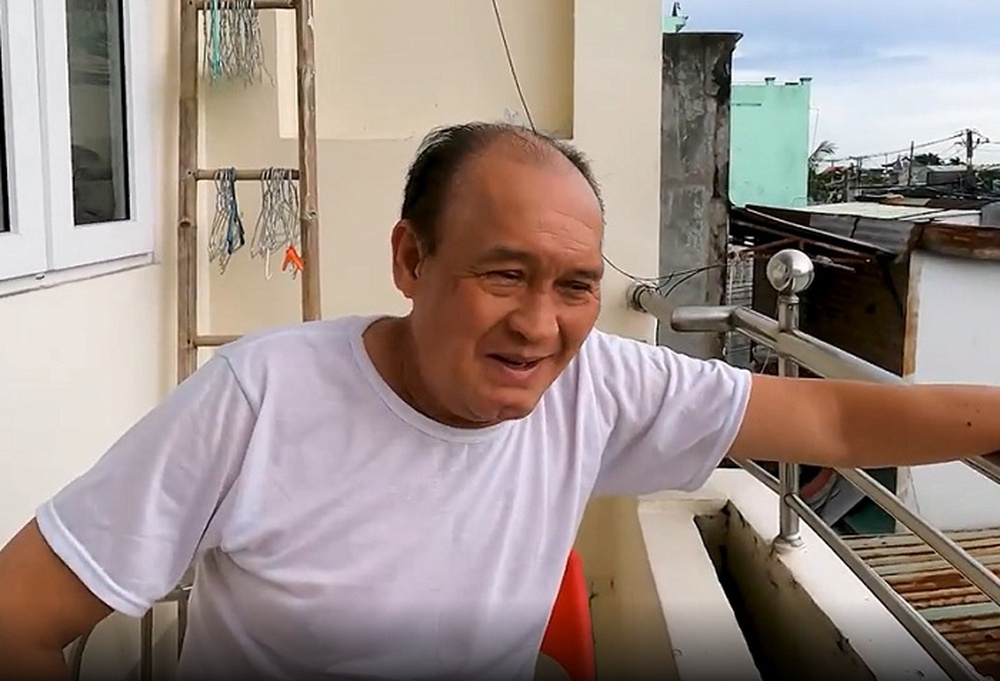 Danh ca Nhật Trường hát xong, khán giả hò hét ầm ĩ, đòi hát lại 4 lần - Ảnh 3. Danh ca Nhật Trường hát xong, khán giả hò hét ầm ĩ, đòi hát lại 4 lần - Ảnh 3.