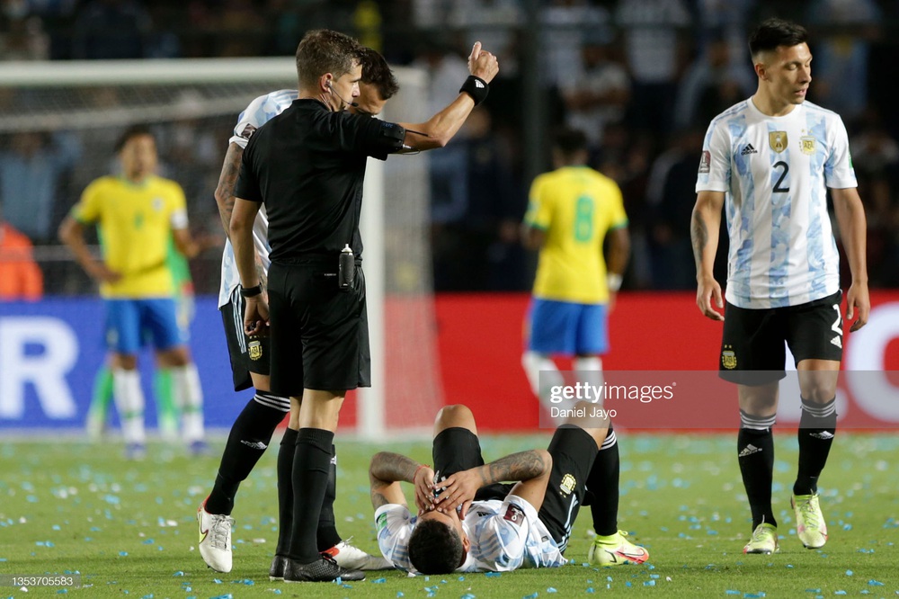 Messi thêm một lần gây tranh cãi, Argentina cùng Brazil dắt tay nhau đến World Cup - Ảnh 2.