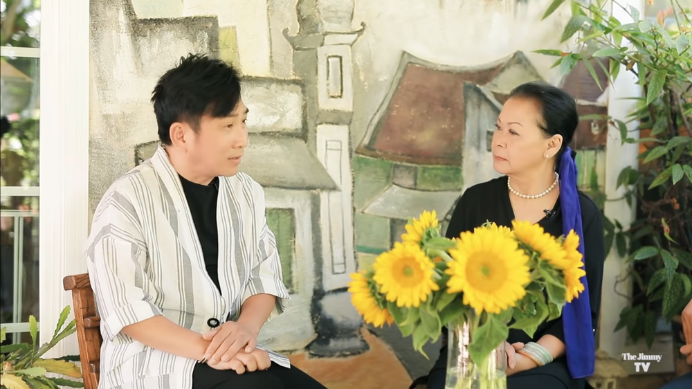Người ta cứ nói, cô Khánh Ly đi thăm ai là người đó qua đời nhưng không phải vậy - Ảnh 2. Người ta cứ nói, cô Khánh Ly đi thăm ai là người đó qua đời nhưng không phải vậy - Ảnh 2.