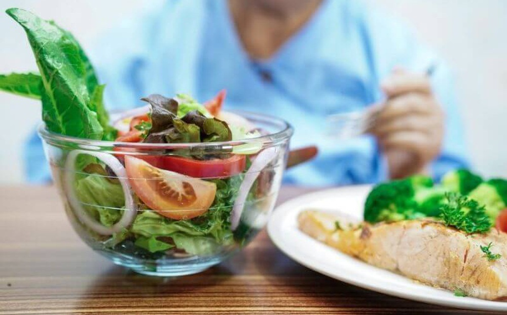 Người cao tuổi thiếu dinh dưỡng ảnh hưởng đến sức khoẻ: Những điều cần lưu ý phòng tránh