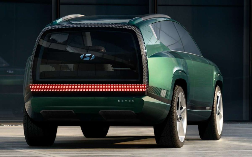 Huyndai Concept Seven: Xe điện đặc sệt tương lai, sạc lên 80% trong 20 phút - Ảnh 3.