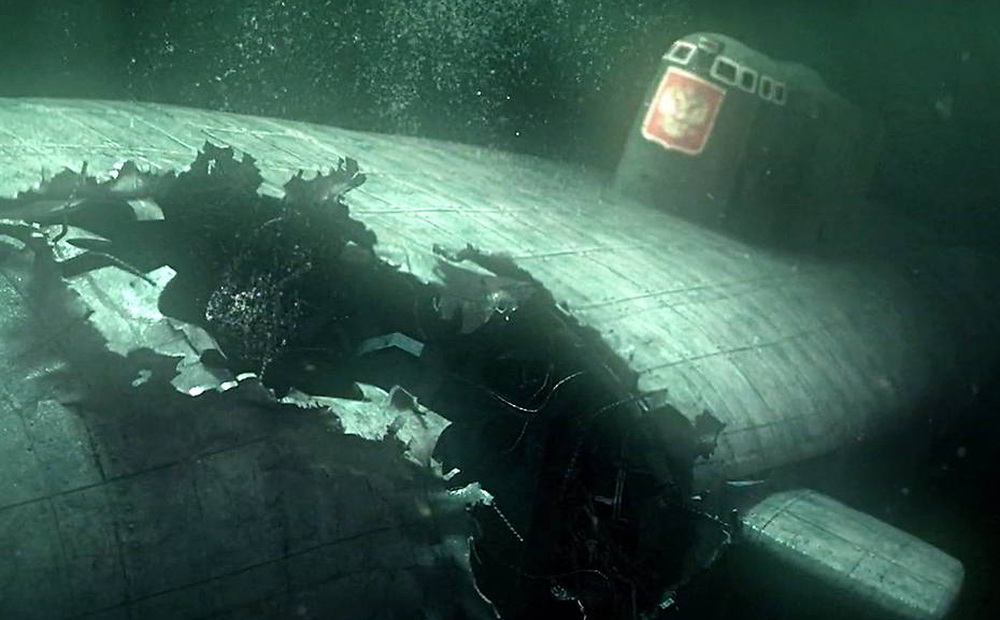 Tàu ngầm hạt nhân Kursk của Nga phát nổ, 118 thủy thủ tử vong: Cập nhật thông tin mới nhất