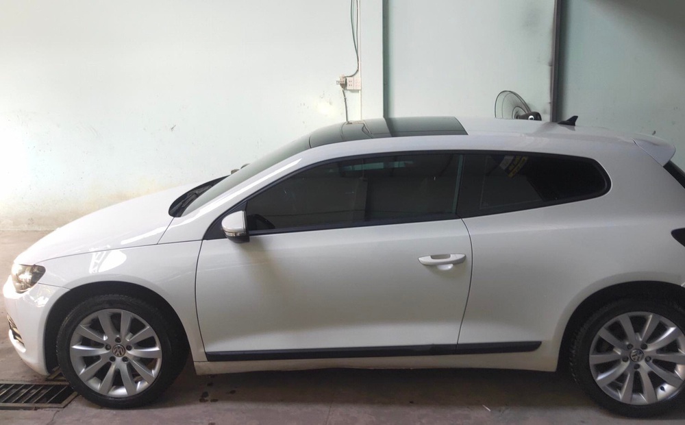 Vừa mang đi bảo dưỡng, chủ xe Volkswagen Scirocco vội bán để 'gom tiền' mua VinFast Lux SA2.0