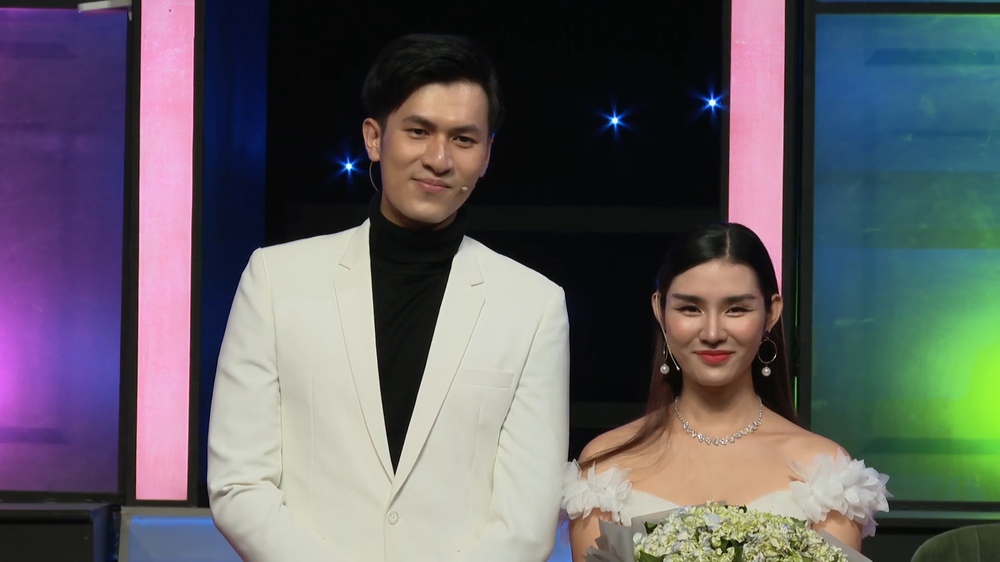 Tiết Cương: Tôi năm nay đã 48 tuổi nhưng tình duyên lận đận, tìm hơi khó - Ảnh 4. Tiết Cương: Tôi năm nay đã 48 tuổi nhưng tình duyên lận đận, tìm hơi khó - Ảnh 4.
