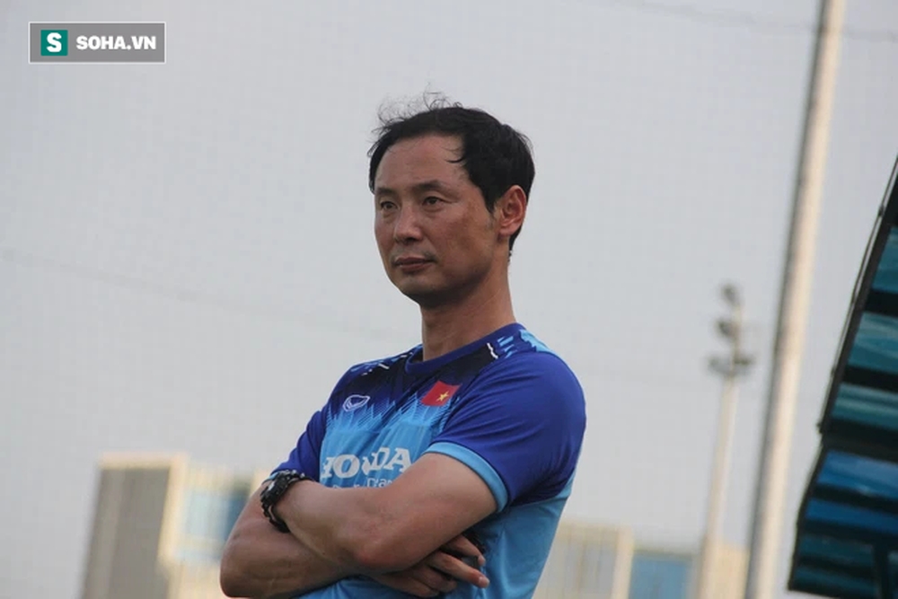 Chuyên gia Vũ Mạnh Hải: 2 trợ lý HLV Park Hang-seo xin nghỉ có lẽ vì U23 VN ít tài năng - Ảnh 1.