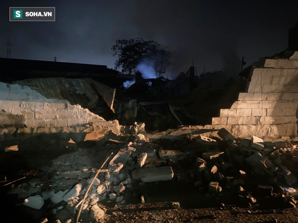 Dân xót xa vì mất nhà sau cháy lớn công xưởng 2000m2 ở Sài Gòn: Tối nay chỉ thức trắng’ - Ảnh 5.
