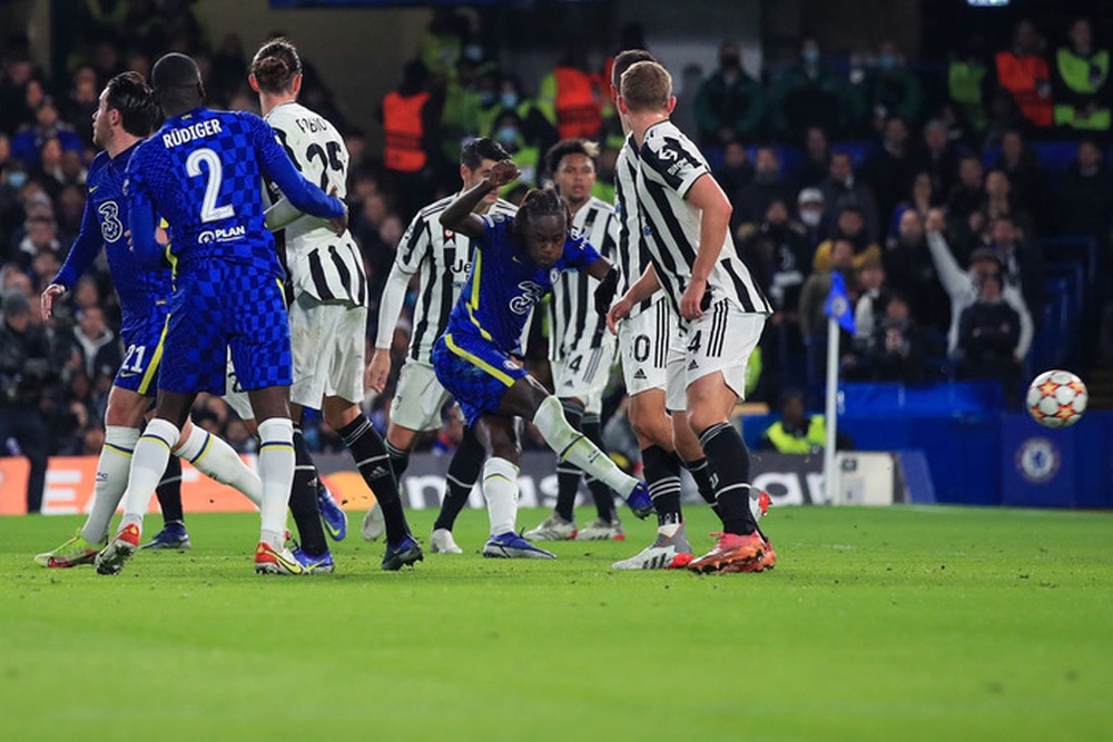 Hậu vệ lại toả sáng, Chelsea nghiền nát Juve 4-0 để chiếm ngôi đầu, vào vòng 1/8 - Ảnh 3.