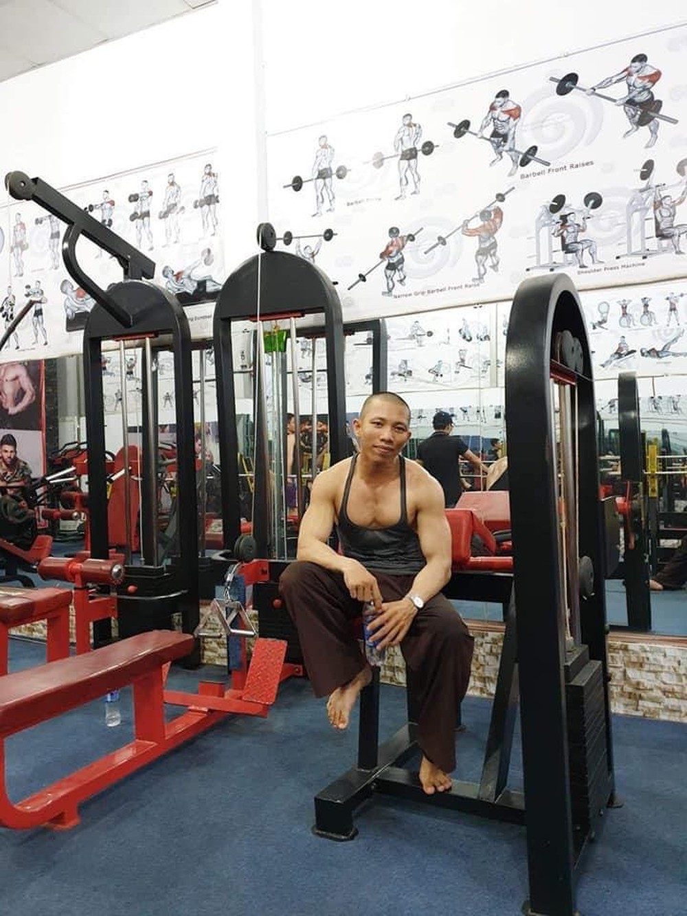 Tịnh thất Bồng Lai: Ai nói tu không được tập gym, ca hát là chưa biết tu - Ảnh 2.