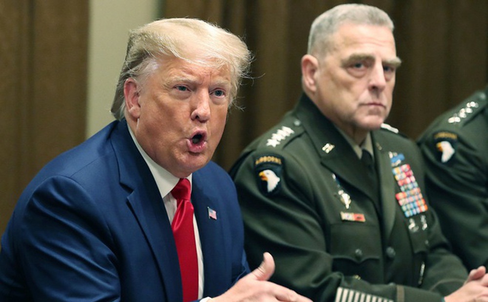 Ông Trump gay gắt về tin "Mỹ phát động chiến tranh Trung Quốc", nói đại tướng Mỹ phản quốc