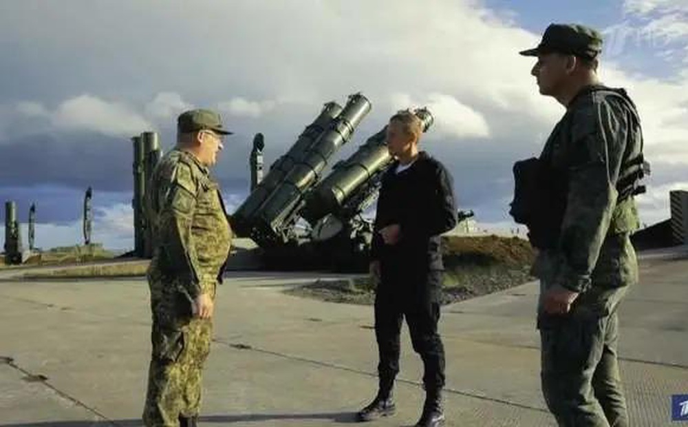Nga công khai trận địa tên lửa chống tên lửa đạn đạo trên đảo tranh chấp, đe dọa Nhật Bản