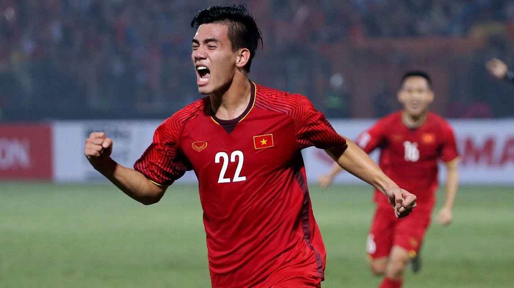 Bỏ qua Quang Hải, nhà báo châu Á chỉ ra nhân tố sẽ giúp ĐT Việt Nam giữ ngôi vương AFF Cup - Ảnh 3. Bỏ qua Quang Hải, nhà báo châu Á chỉ ra nhân tố sẽ giúp ĐT Việt Nam giữ ngôi vương AFF Cup - Ảnh 3.
