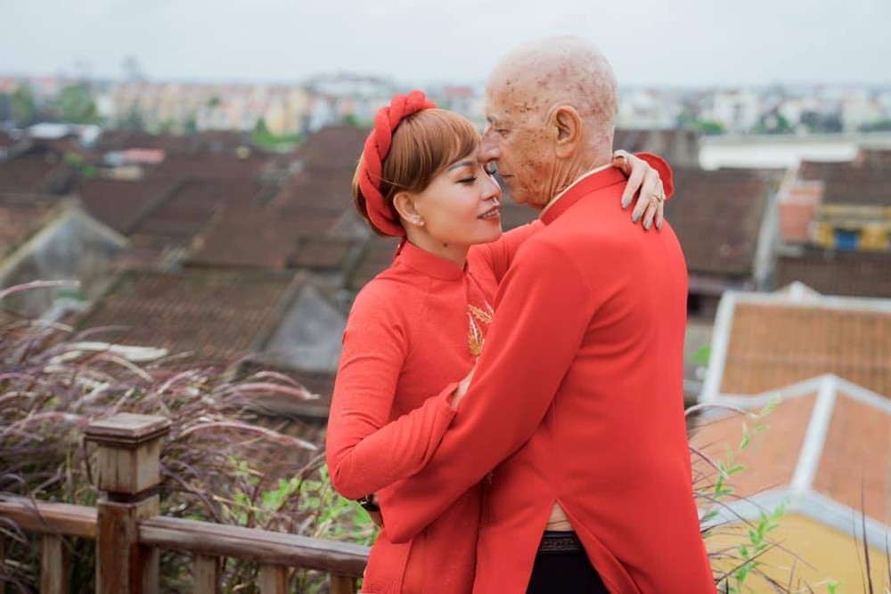 Cô gái Việt cạo đầu vì chồng Tây bị ung thư: Anh muốn được chết, để cho mình bớt khổ đau - Ảnh 5.