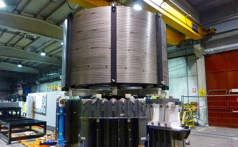 Nam châm của lò phản ứng hợp hạch ITER nhấc được cả tàu sân bay trăm ngàn tấn, mạnh hơn từ trường Trái Đất 280.000 lần
