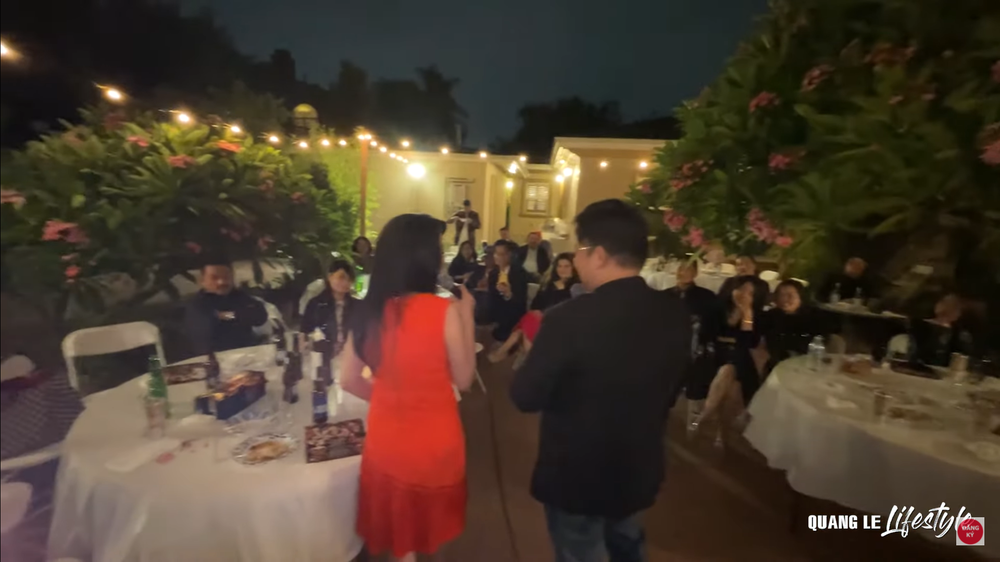 Giá ngày xưa tôi và Quang Lê lấy nhau thì giờ tiền để đâu cho hết - Ảnh 1. Giá ngày xưa tôi và Quang Lê lấy nhau thì giờ tiền để đâu cho hết - Ảnh 1.