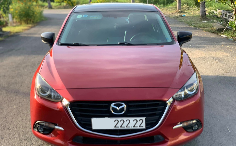Chạy 3 năm rồi bán Mazda3 biển ngũ quý ‘222.22’, chủ xe vẫn đủ tiền tậu Mercedes-Benz C 180 AMG