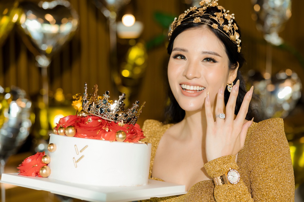 Hoa hậu Phan Hoàng Thu khoe nhẫn kim cương 1 tỷ đúng ngày sinh nhật - Ảnh 6.
