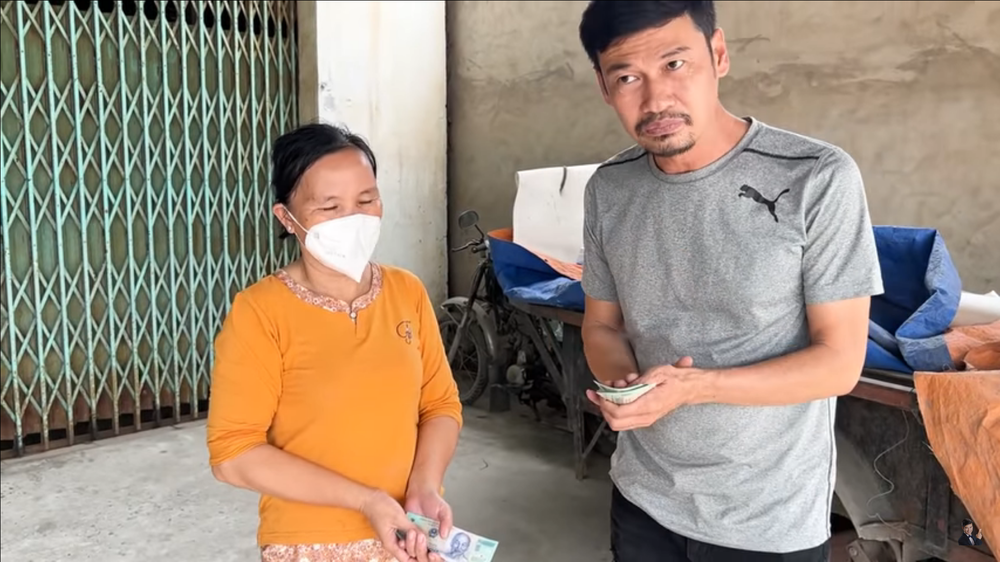Tiết Cương: Tôi đã gửi đủ 10 triệu đồng, đừng bắt tôi sao kê - Ảnh 4. Tiết Cương: Tôi đã gửi đủ 10 triệu đồng, đừng bắt tôi sao kê - Ảnh 4.