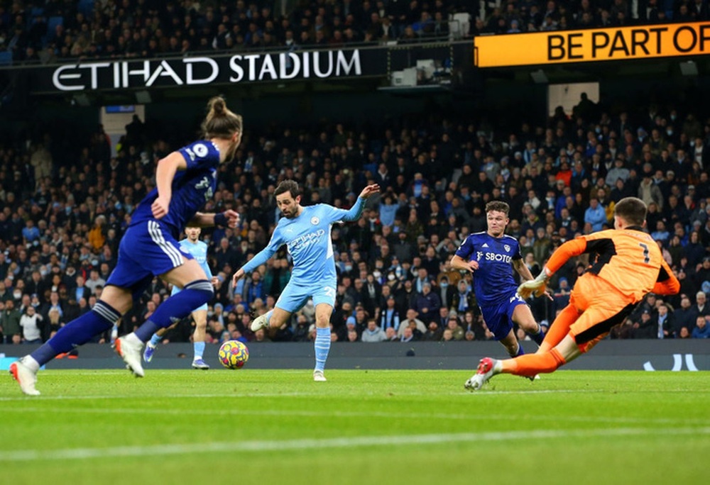 Chơi thăng hoa, Man City đè bẹp Leeds ngay trên sân nhà với 7 bàn thắng - Ảnh 1.