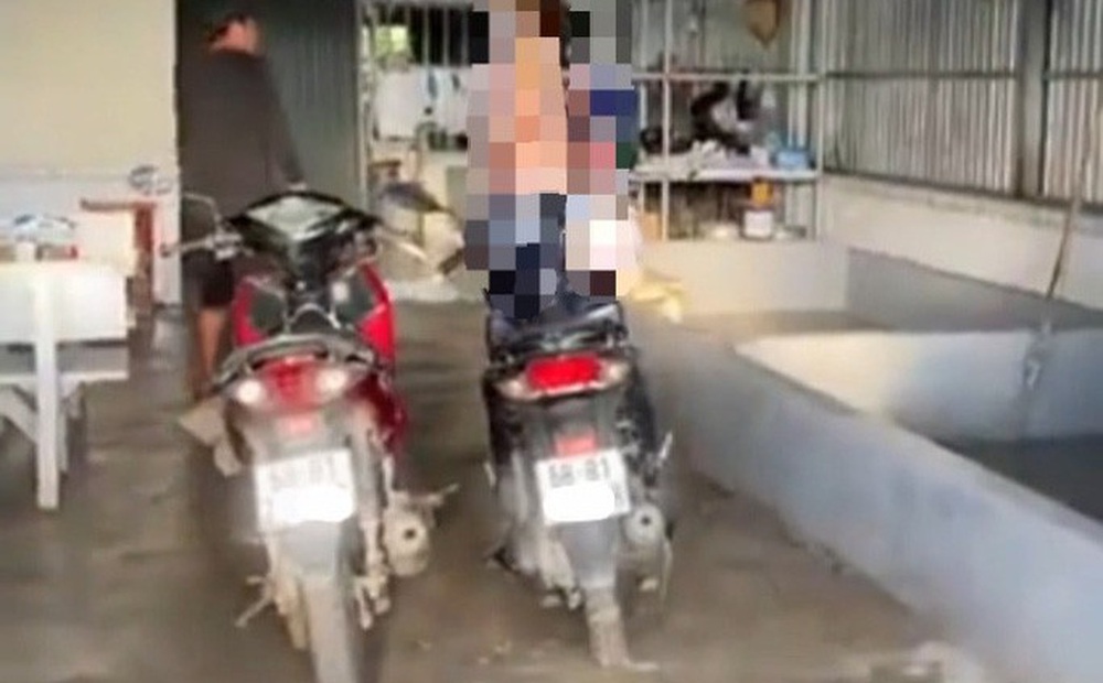 Phát hiện người phụ nữ chết trước hiên nhà, trong phòng ngủ là thi thể một người đàn ông
