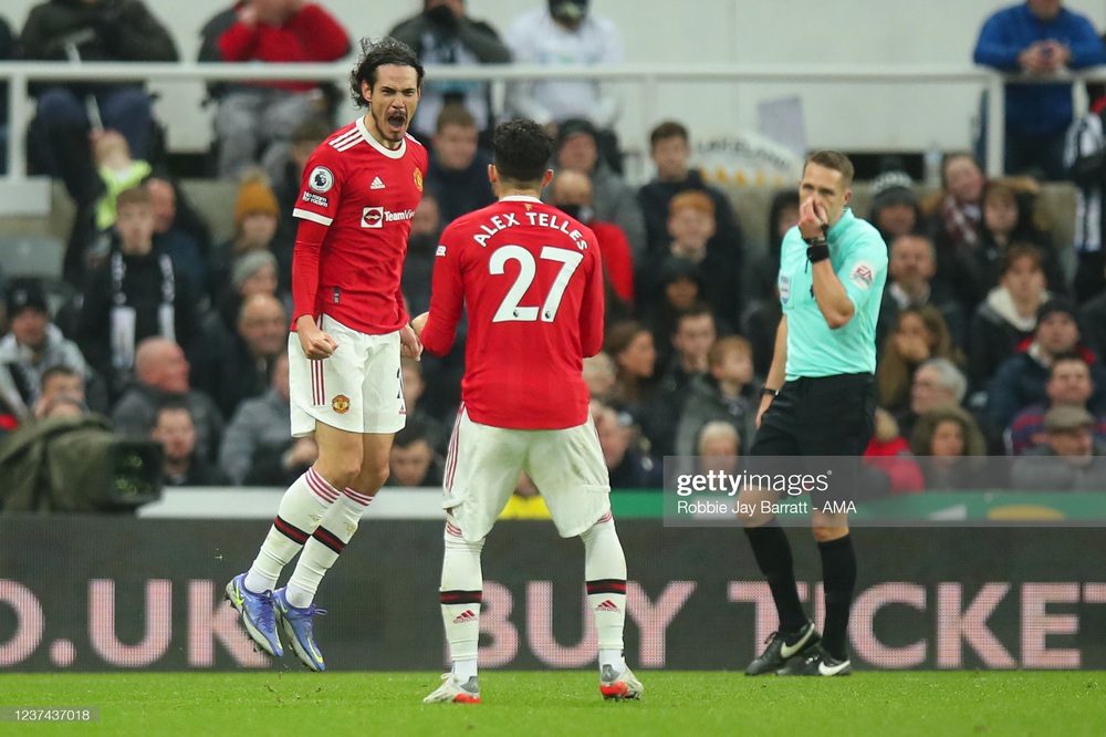 Ronaldo gây thất vọng sau giải thưởng đặc biệt, Man United chết hụt trước đội xếp thứ 19 - Ảnh 4.