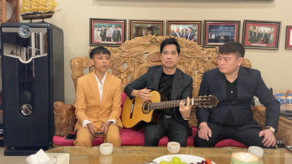 Hồ Văn Cường xuất hiện bên Bầu Thuỵ và Ngọc Sơn, khả năng sắp đại náo showbiz - Ảnh 1.