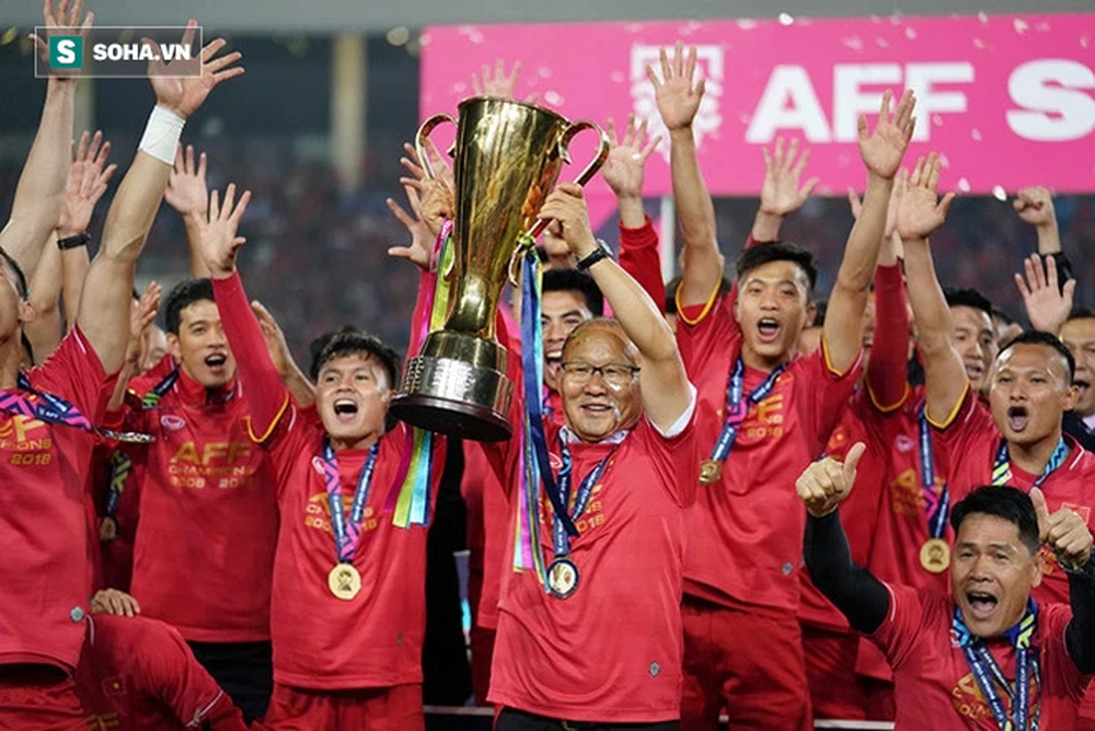 Chuyên gia châu Âu: ĐTVN phải vô địch AFF Cup nhiều hơn Thái Lan mới xứng là Ông vua ĐNÁ - Ảnh 2.