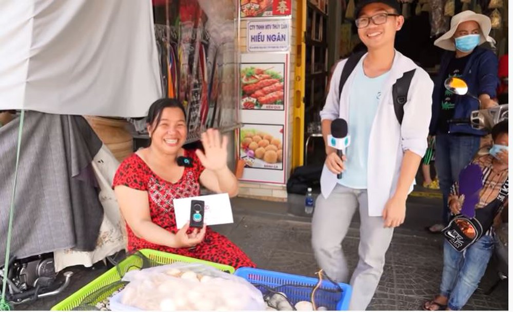 Hai nàng Hàm Hương miền Tây, da thịt tỏa mùi thơm kỳ lạ, cả xóm hiếu kỳ kéo đến ngửi - Ảnh 6. Hai nàng Hàm Hương miền Tây, da thịt tỏa mùi thơm kỳ lạ, cả xóm hiếu kỳ kéo đến ngửi - Ảnh 6.