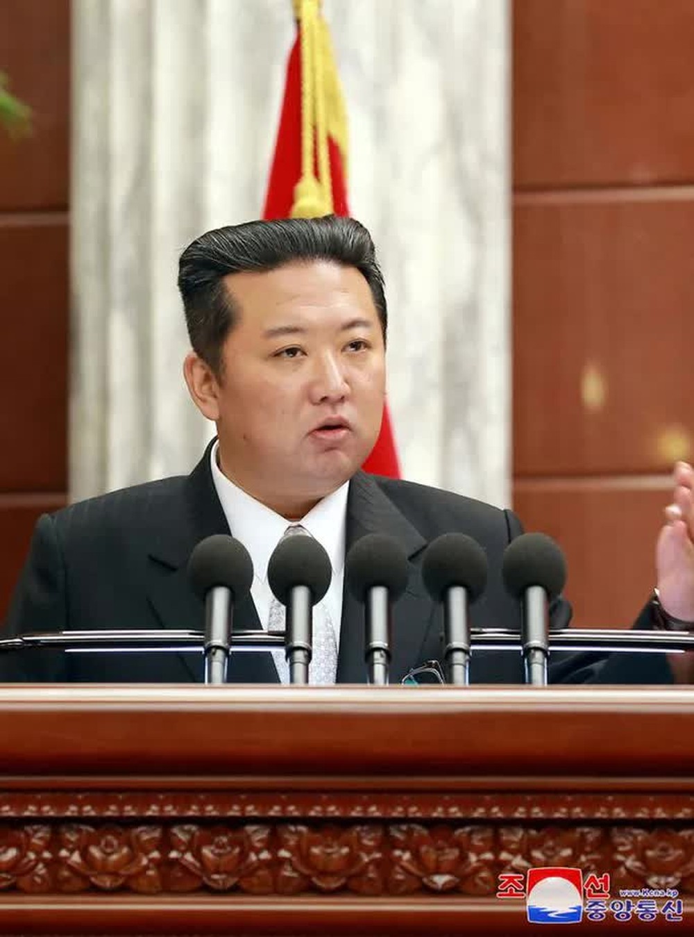  Quân đội Triều Tiên được kêu gọi bảo vệ ông Kim Jong-un bằng cả mạng sống  - Ảnh 1.