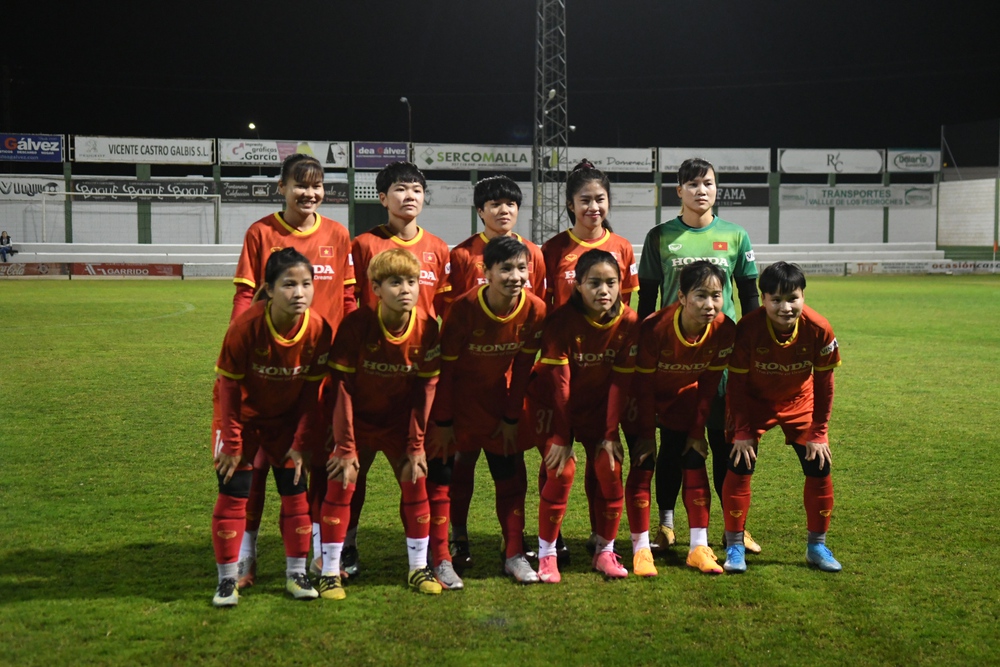 Đội tuyển Việt Nam thắng giòn giã CLB Tây Ban Nha, chạy đà ấn tượng cho giấc mơ World Cup - Ảnh 1.