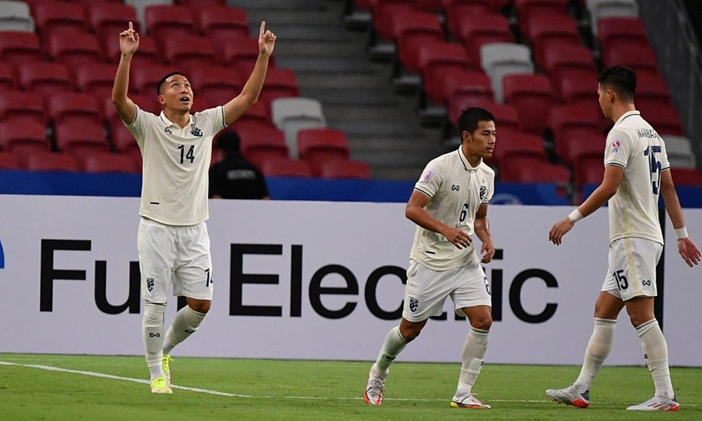 Hàng công cùn mòn, Thái Lan nhận tỷ số đáng thất vọng trong ngày ra quân AFF Cup - Ảnh 2.