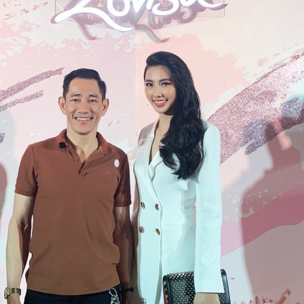 ba-ruot-hoa-hau-thuy-tien-va-cau-chuyen-di-xe-may-lay-dam-cho-con-gai-360a6af5-1638808418339672681970.jpeg