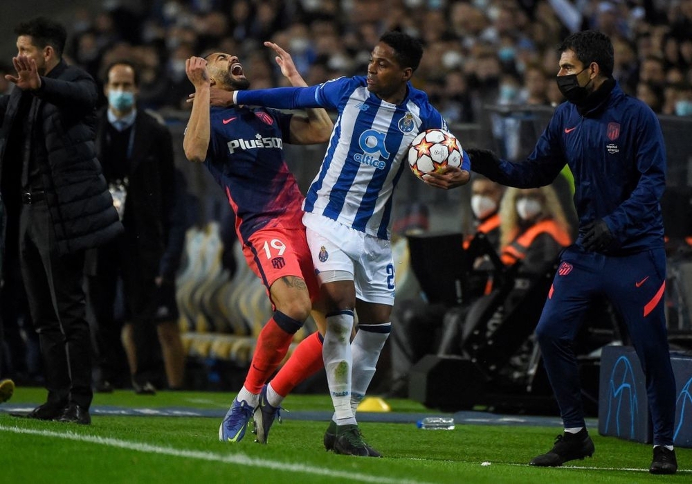 Griezmann hoá người hùng, Atletico giành vé đi tiếp trong trận cầu ngập thẻ đỏ - Ảnh 7.