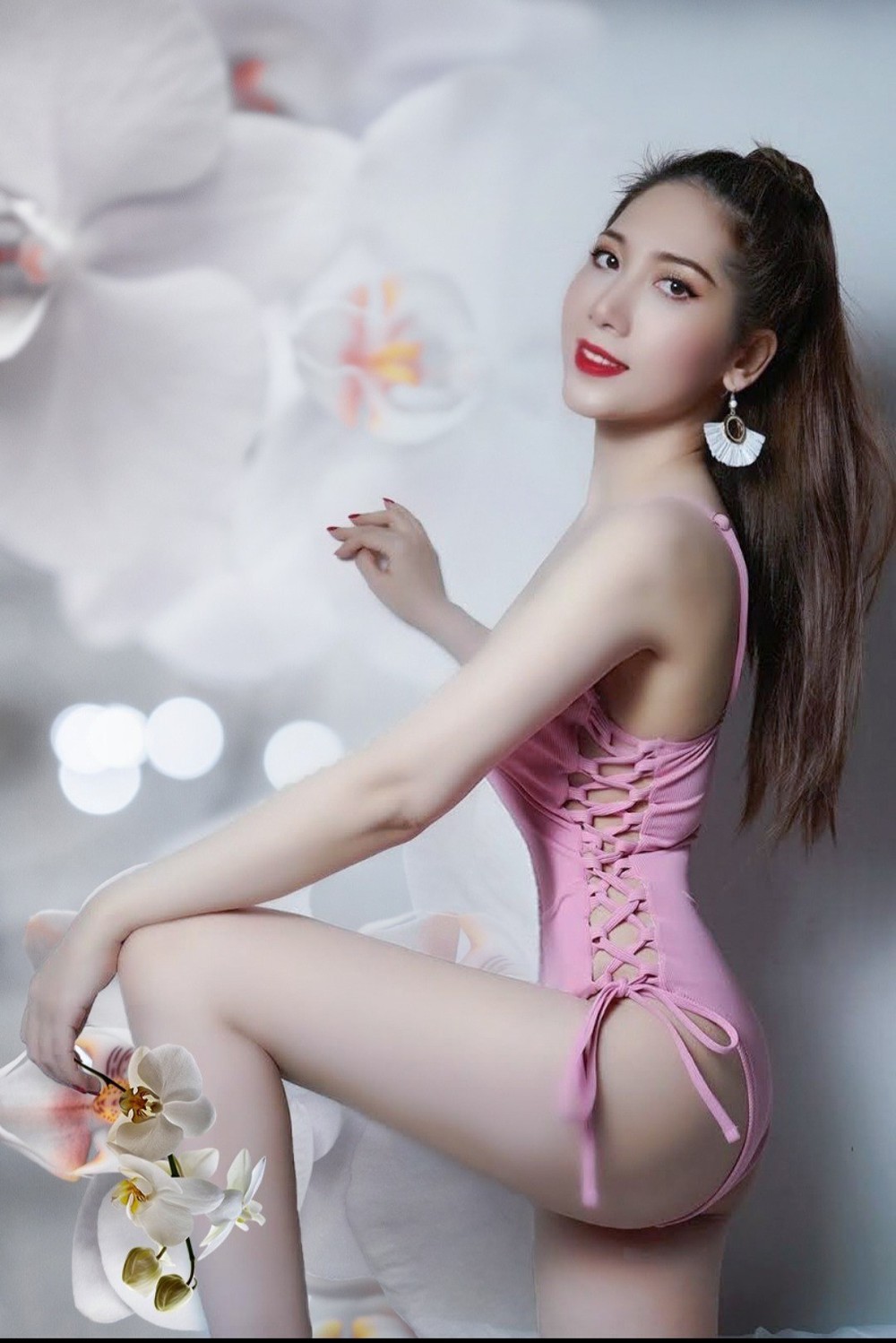 Hoa hậu Dương Quỳnh Lisa gợi cảm khi diện bikini - Ảnh 7.