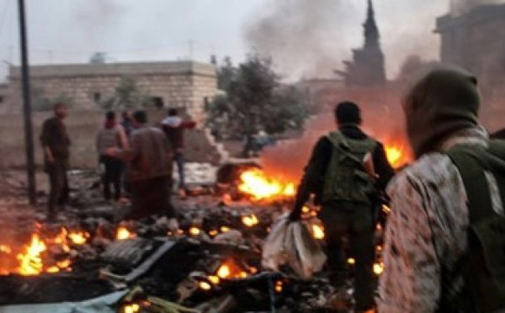 Clip:Điên cuồng trỗi dậy, IS chết chìm trong đạn trực thăng Nga ở Syria