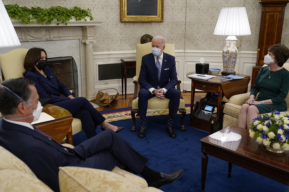 Tổng thống Joe Biden trong Nhà Trắng: Mảng màu khác biệt hoàn toàn với hai cựu TT Obama và Trump - Ảnh 1.