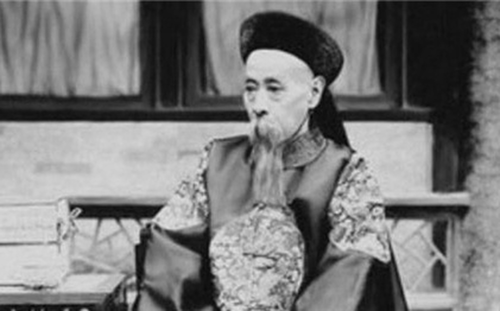 Vị quan tham quyền lực nhất lịch sử, Hòa Thân phải gọi bằng ... cụ
