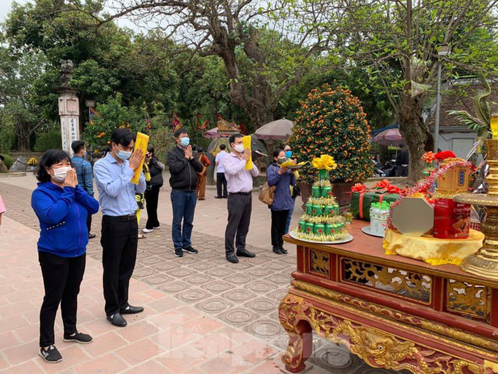 Lần đầu tiên đền Trần vắng nhất trong hơn 30 năm qua, phát ấn theo cách đặc biệt - Ảnh 17.