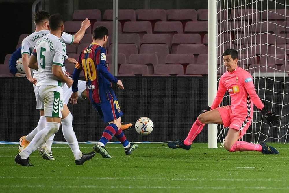 Messi tỏa sáng giúp Barca gỡ thế bế tắc trước đội áp chót La Liga - Ảnh 7.