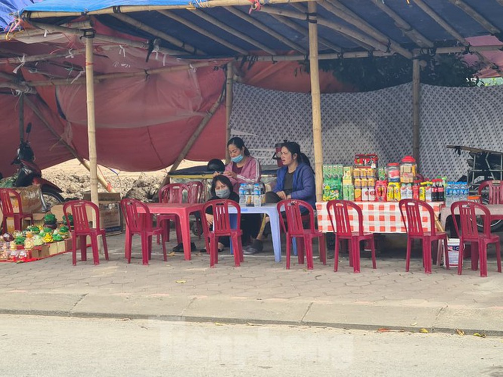 Lần đầu tiên đền Trần vắng nhất trong hơn 30 năm qua, phát ấn theo cách đặc biệt - Ảnh 11.