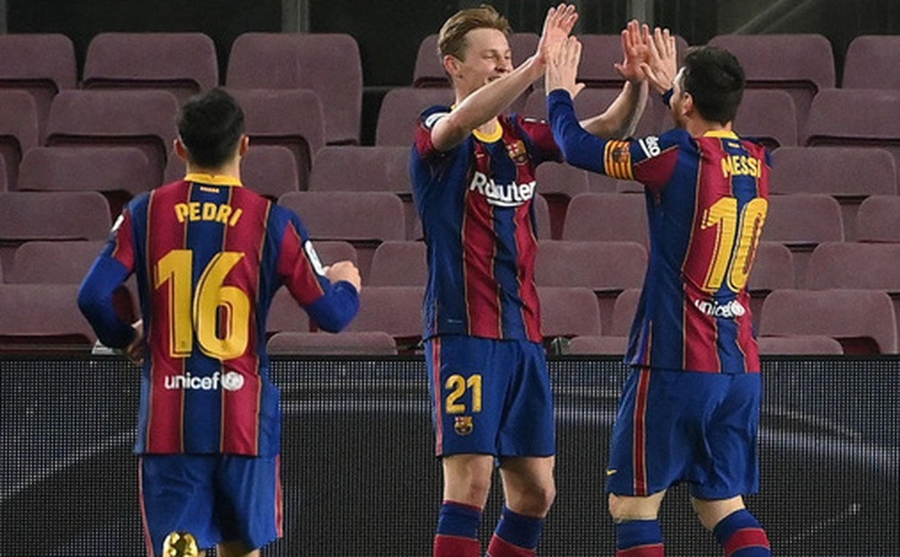 Messi tỏa sáng giúp Barca gỡ thế bế tắc trước đội áp chót La Liga