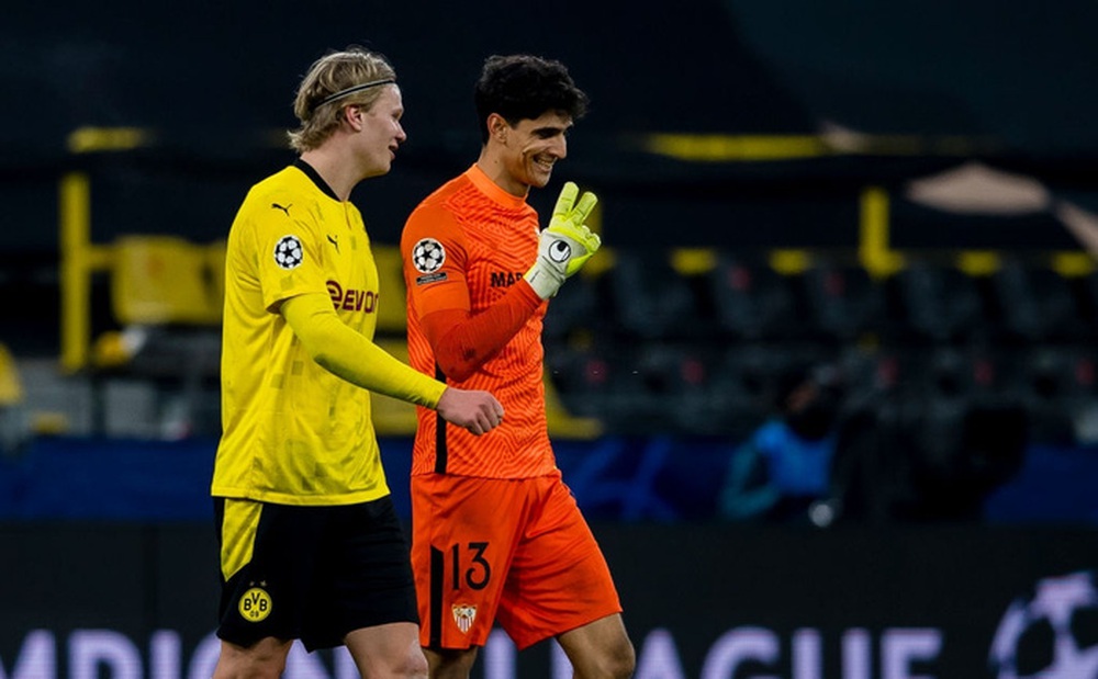 Erling Haaland hai lần sút tung lưới thủ môn trong một pha ghi bàn cho Dortmund - Ảnh 10.