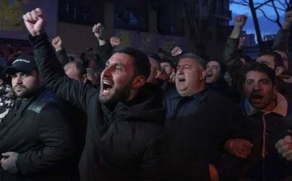 Chưa có lối thoát cho cuộc khủng hoảng ở Armenia