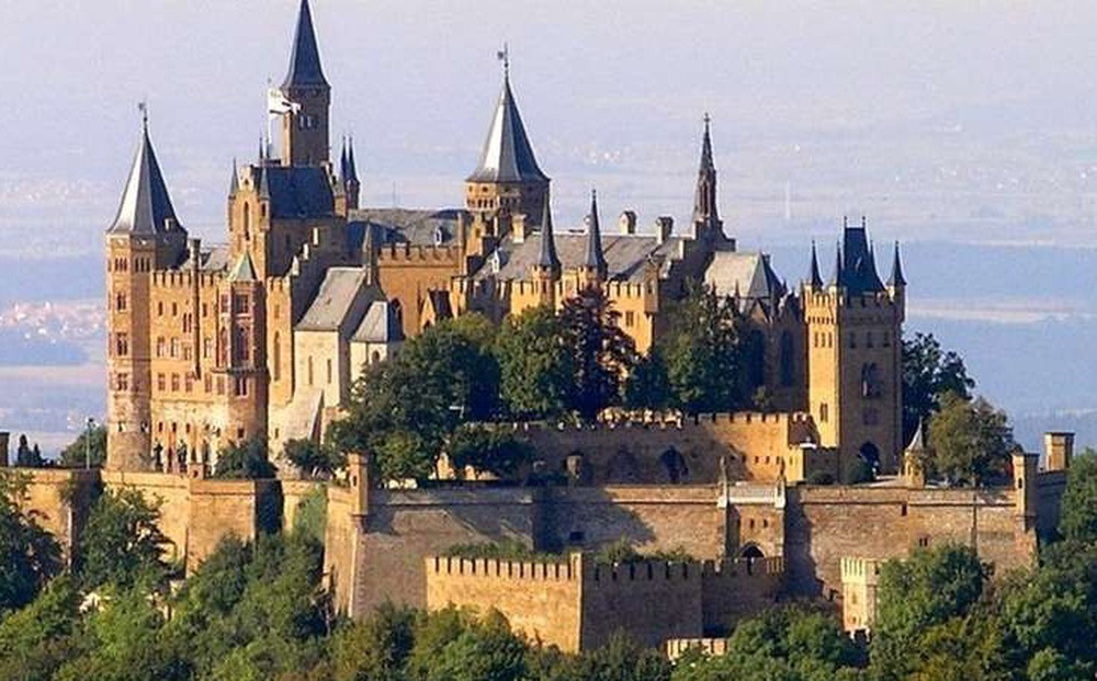 Tại sao giới nhà giàu Trung Quốc để mắt đến các lâu đài châu Âu?