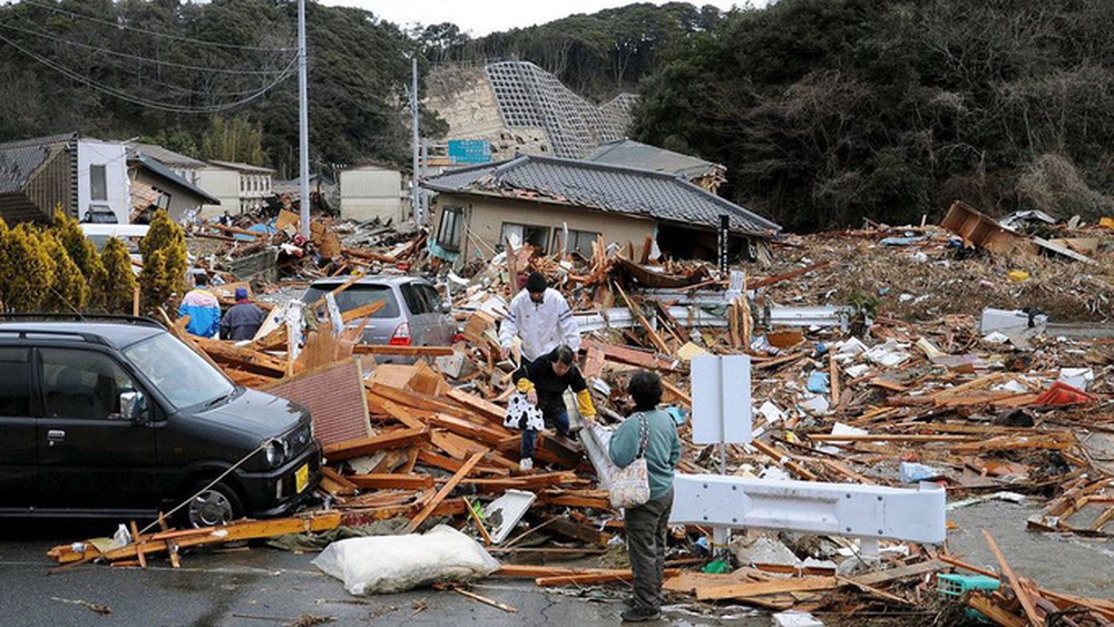 Nhìn lại thảm họa động đất - sóng thần làm nghiêng trục Trái Đất 10 năm trước - Ảnh 2.