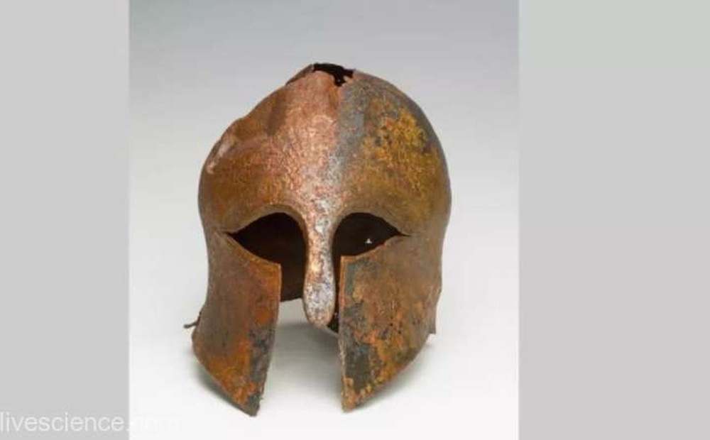 Mũ cổ 2.500 năm tuổi được khai quật ở Israel hé lộ kỹ thuật chế tác vũ khí quân sự "đỉnh cao" cho tương lai