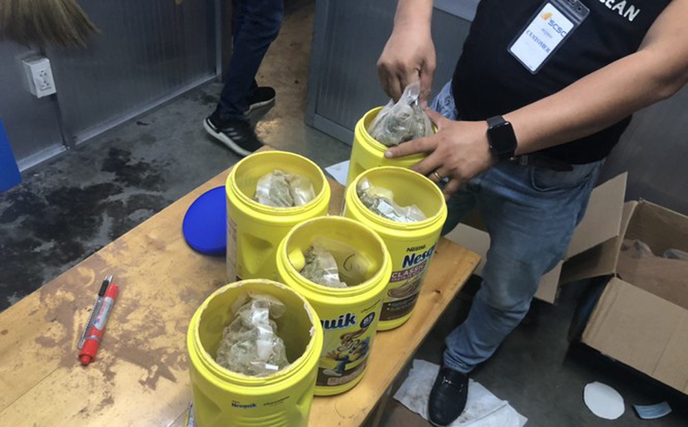 Phát hiện gần 6 kg nghi ma túy tại sân bay Tân Sơn Nhất
