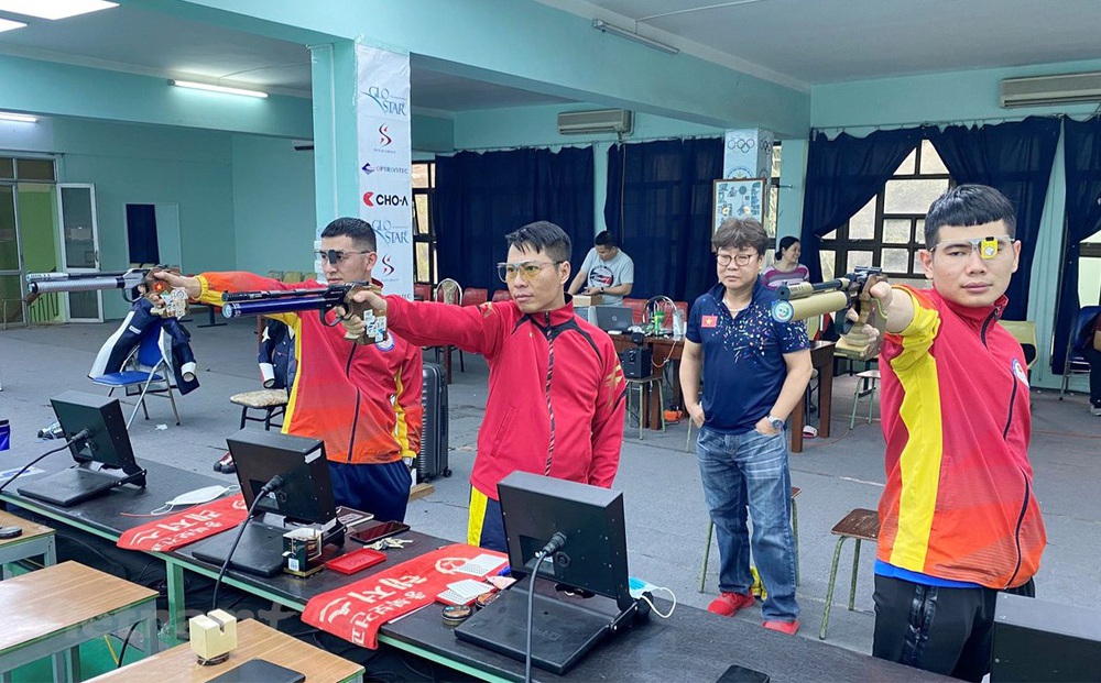 Không kịp tiêm vaccine, đội tuyển bắn súng Việt Nam vẫn lên đường tranh vé Olympic