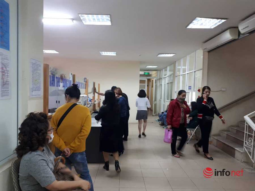Giá đất nhảy múa”, nửa đêm đập cửa hỏi mua, phòng đăng ký nhà đất Hà Nội có gì khác lạ? - Ảnh 4.