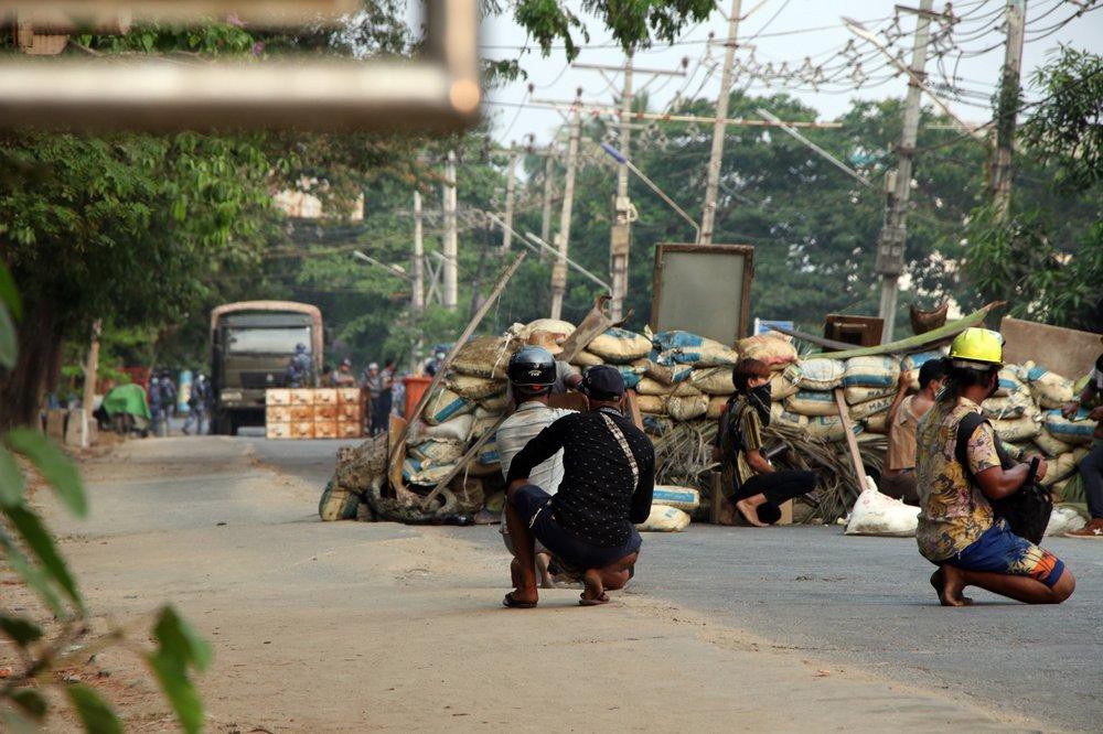 Tổng tư lệnh quân đội Myanmar cam kết bảo vệ người dân, hứa tổ chức bầu cử  - Ảnh 3.