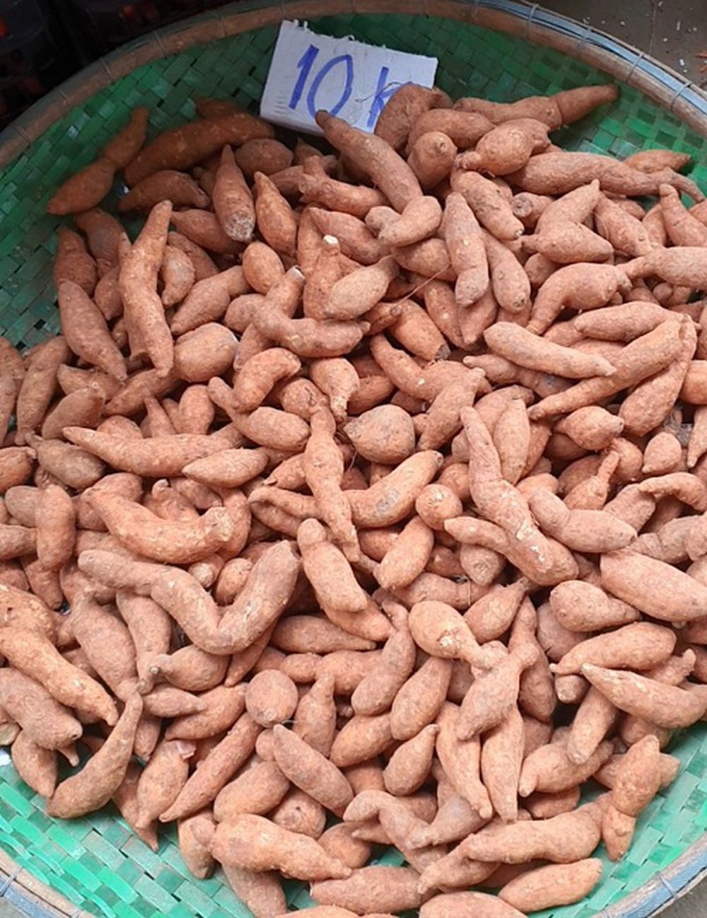 Khoai lang mật giá rẻ ngập chợ mạng, dân buôn chỉ cách để mua được hàng chuẩn - Ảnh 2.